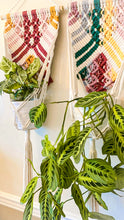 Load image into Gallery viewer, Wall Decor Plant Hanger