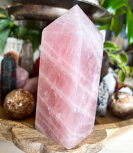 Load image into Gallery viewer, Rose Quartz Tower