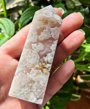 Load image into Gallery viewer, Flower Agate Tower