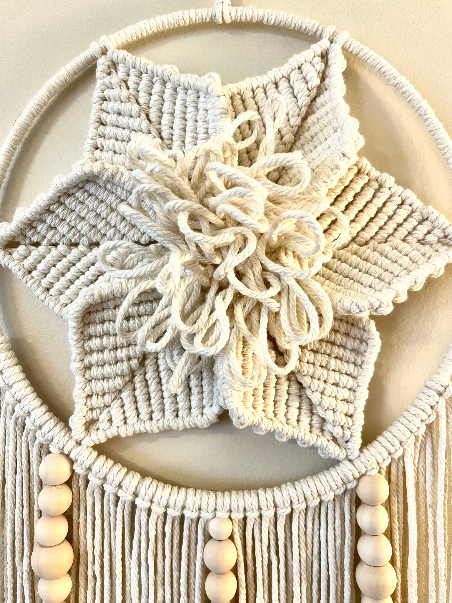 Macrame Flower Wall Decor – twangelacrafted